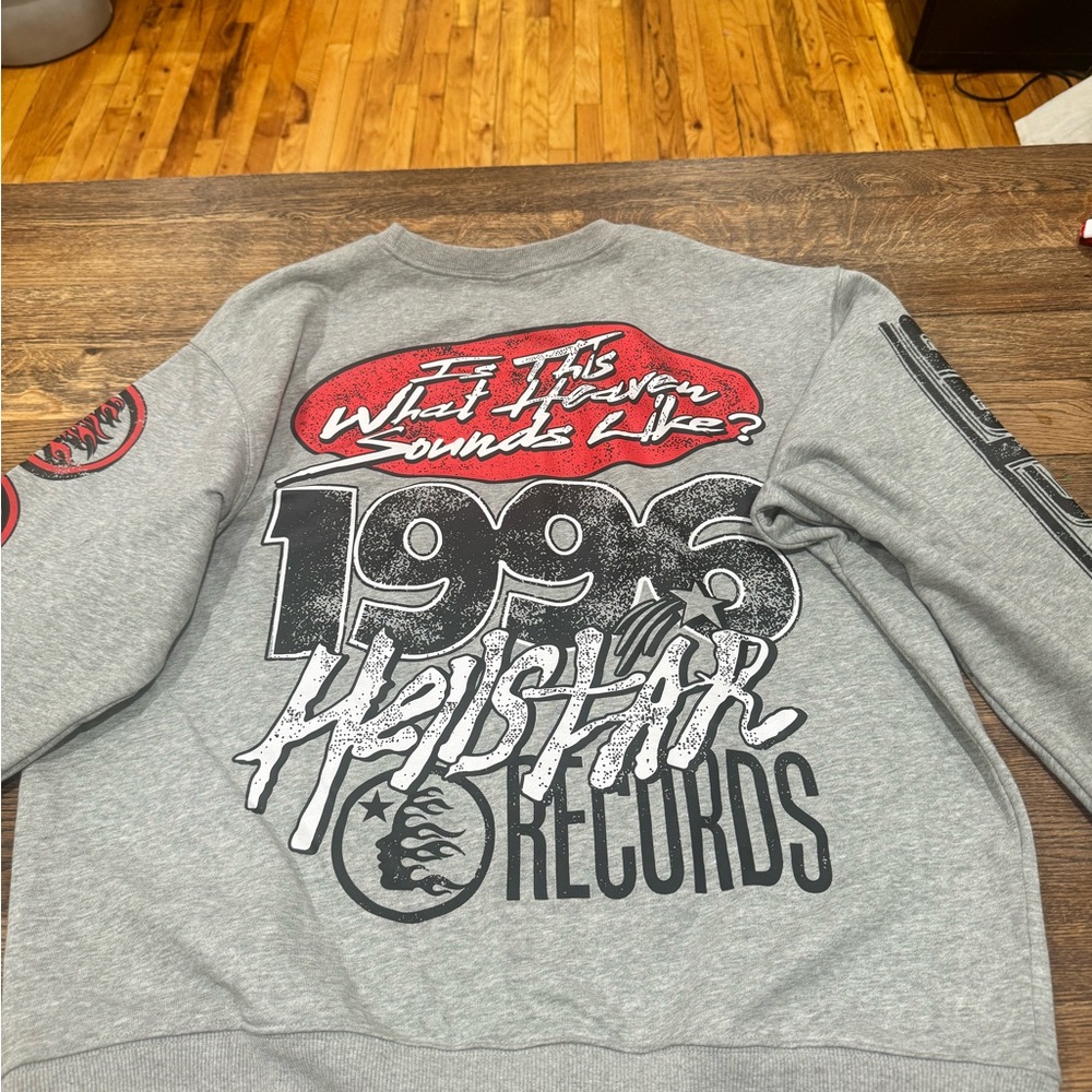 Gray hellstar sweater - Picture 2 of 2